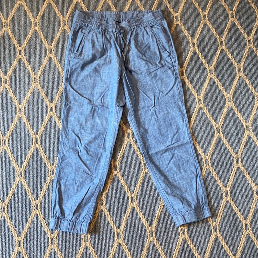 stretchy capris